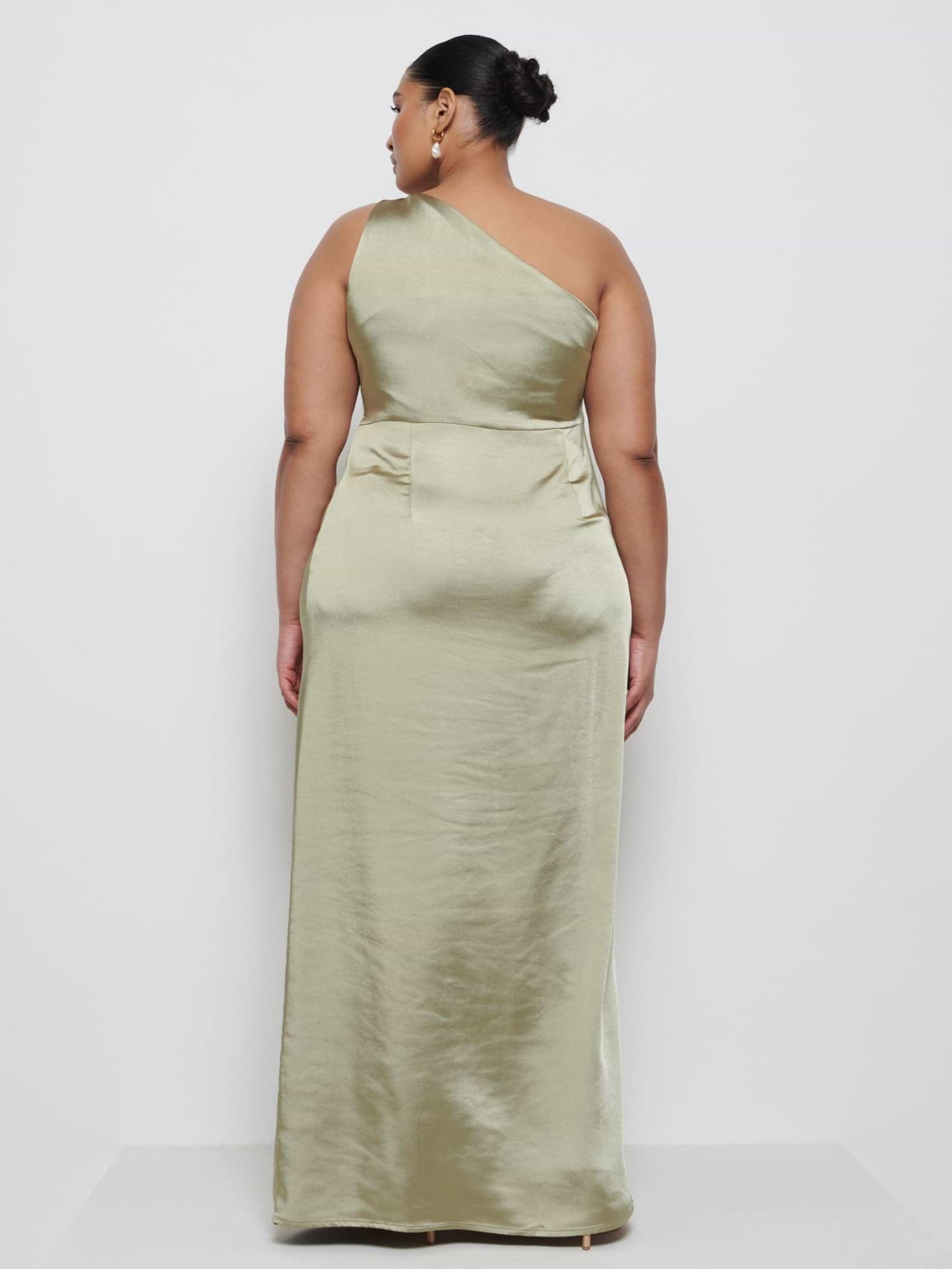 Amelia Ruched Maxi Bridesmaid Dress Curve - Olive