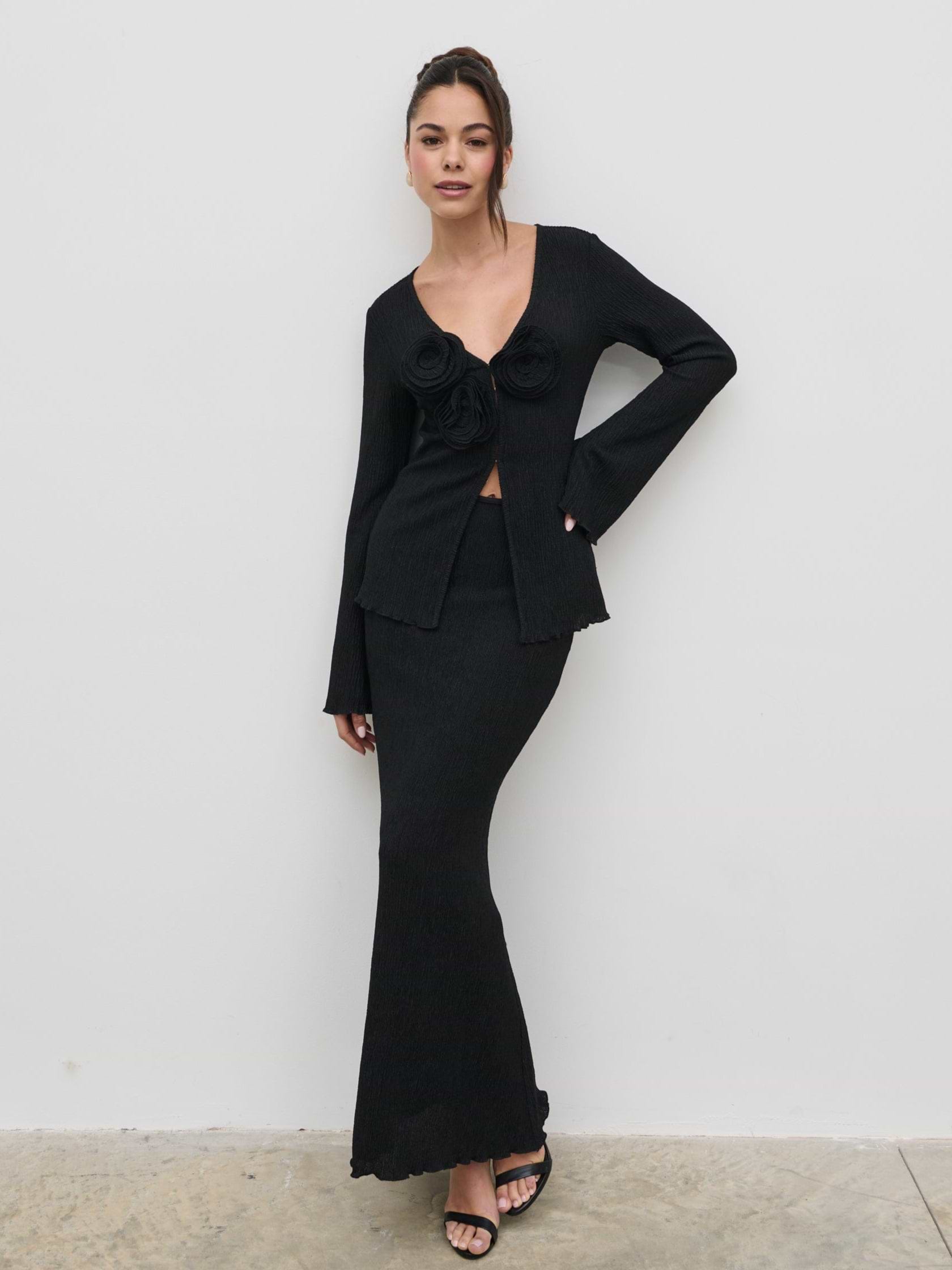 Evalina Crinkle Corsage Detail Top - Black